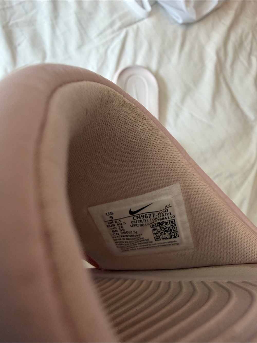 Nike Victori Light Pink Slide Sandals with Silver Logo - Picture 7 of 7